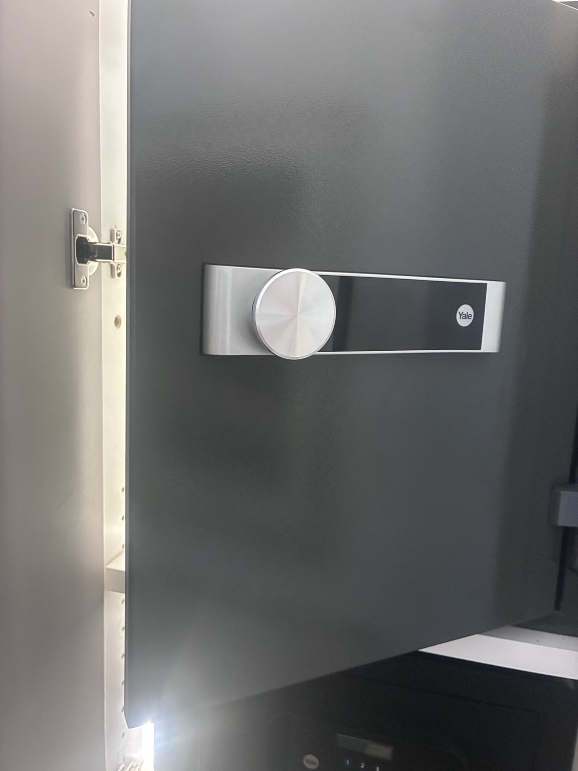 Cassaforte con serratura elettronica